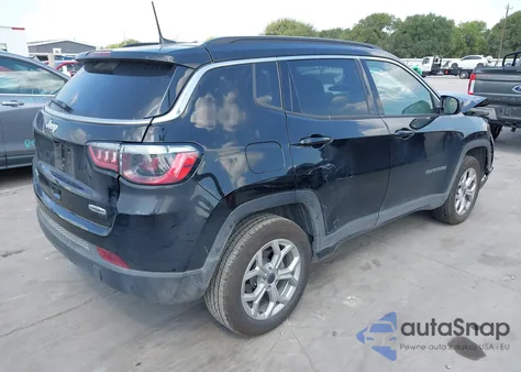 2025 Jeep Compass Latitude z USA, uszkodzony, nr VIN 3C4NJDBN3ST529564